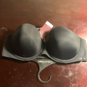 New with tags 38B Calvin Klein black strapless bra